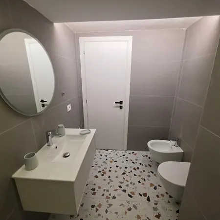 Luxury Seaside Escape 2 - Free Private Parking Appartement Golem (Tirana)