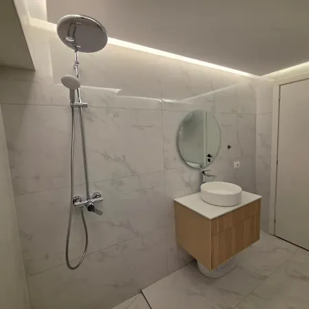 Luxury Seaside Escape 2 - Free Private Parking Appartement
