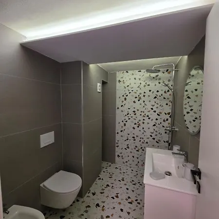 Luxury Seaside Escape 2 - Free Private Parking Appartement