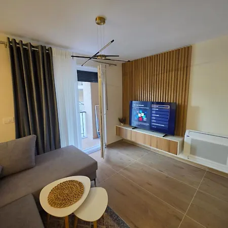 Luxury Seaside Escape 2 - Free Private Parking *